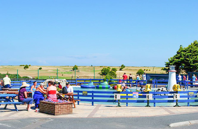 Holywell-Bay-fun-park