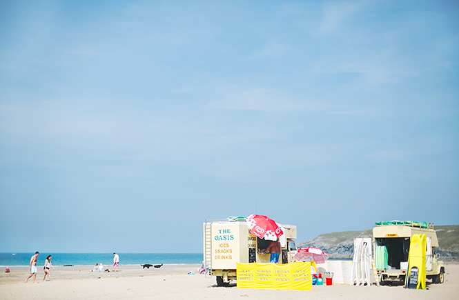 A mobile coffee van on the beach at dog-friendly Holywell Bay near Newquay