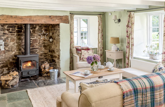 Cottage-core at Hobb's Choice in Morwenstow, Cornwall