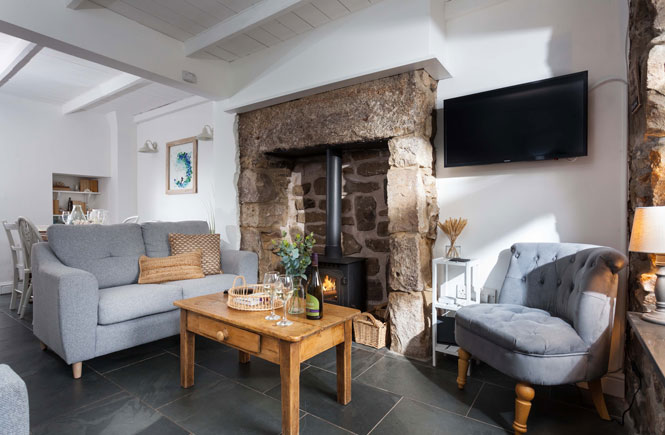 Cosy cottage with a woodburner near St Ives
