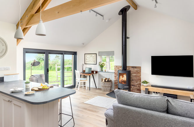 Stylish retreat with a cosy woodburner in Cornwall