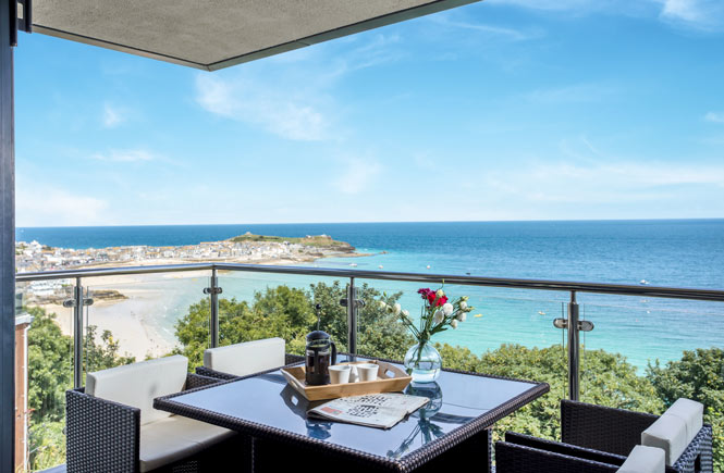 Stunning sea view apartment in St Ives